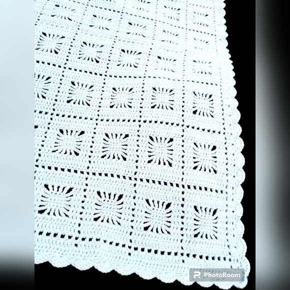 🧶Vintage 🧶Handmade 🤶Granny Square 🧶Afghan, Light Blue - Picture 4 of 5
